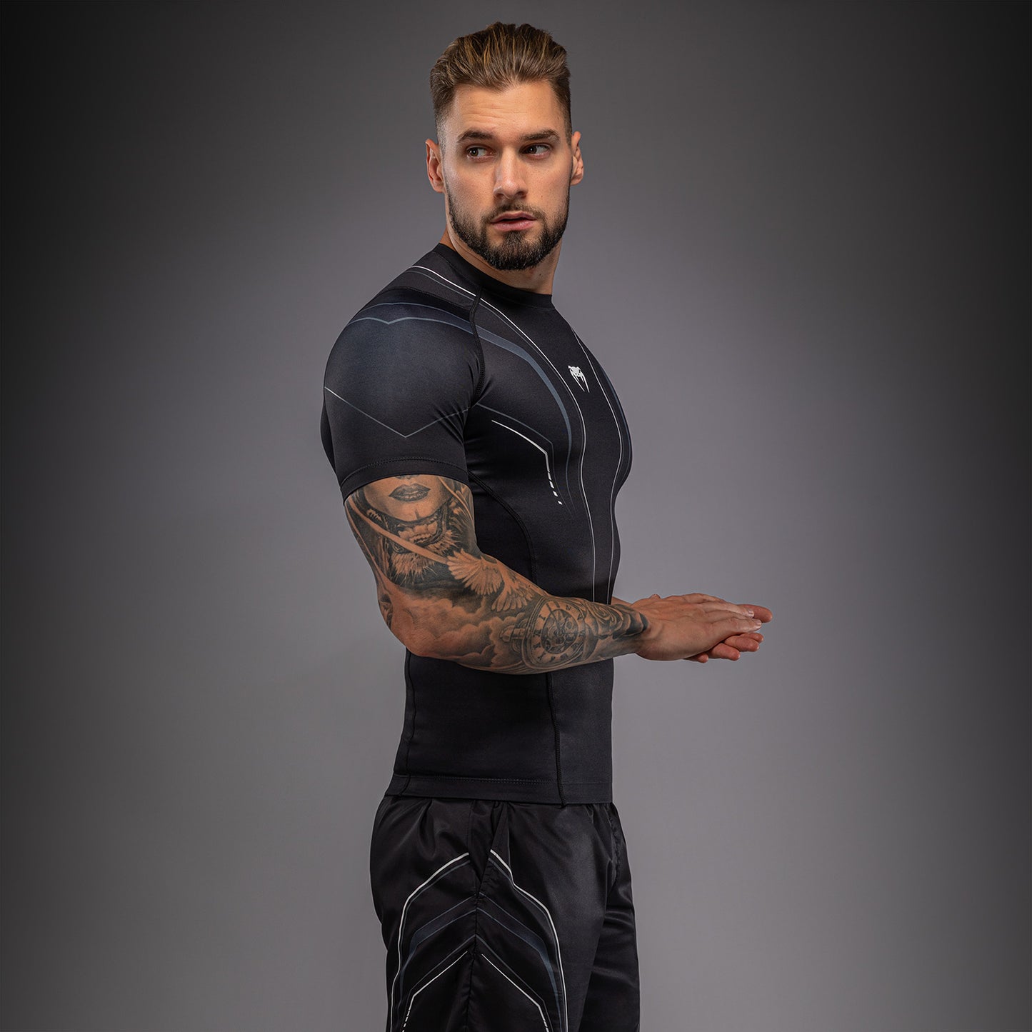 Venum Streamline Rashguard Manga Corta – Negro/Blanco