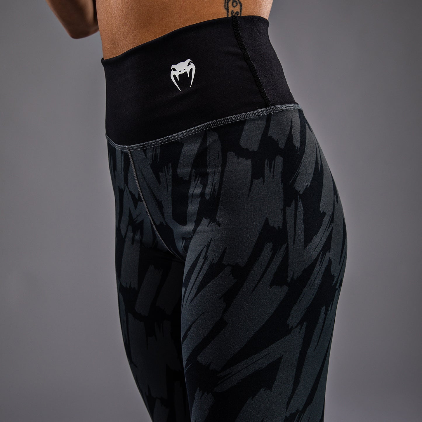 Venum Graffiti Leggings 7/8 para Mujer - Carbón Urbano