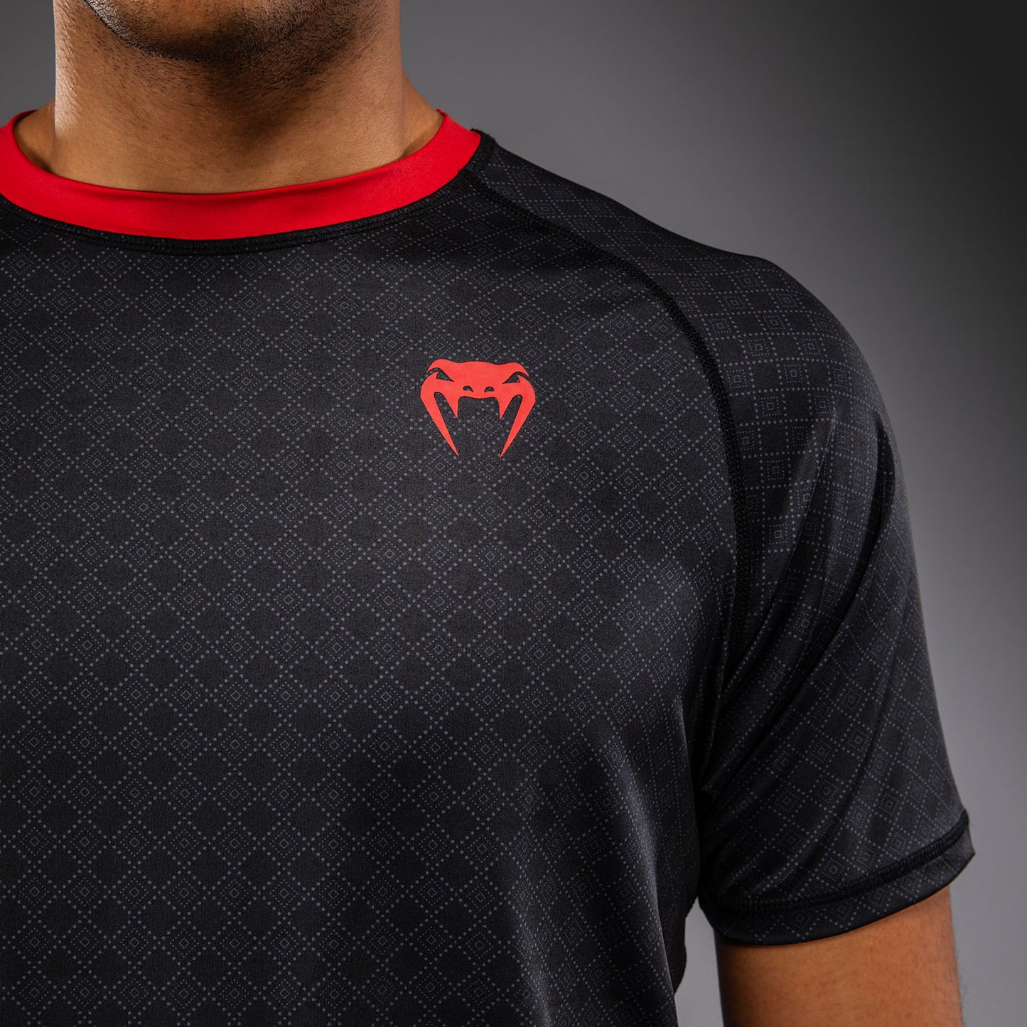 Venum x Roger Gracie Signature Camiseta Dry Tech - Negro/Rojo
