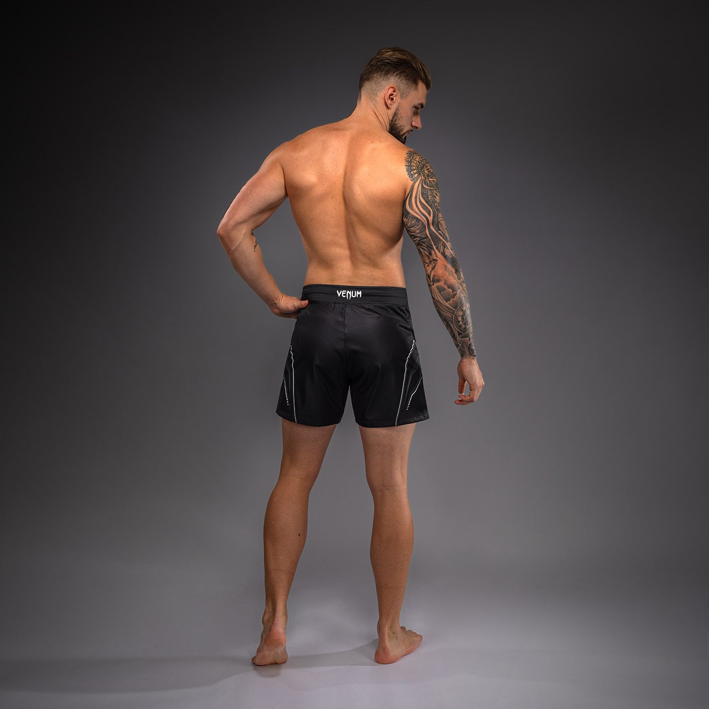 Venum Streamline Short de Combate – Negro/Blanco