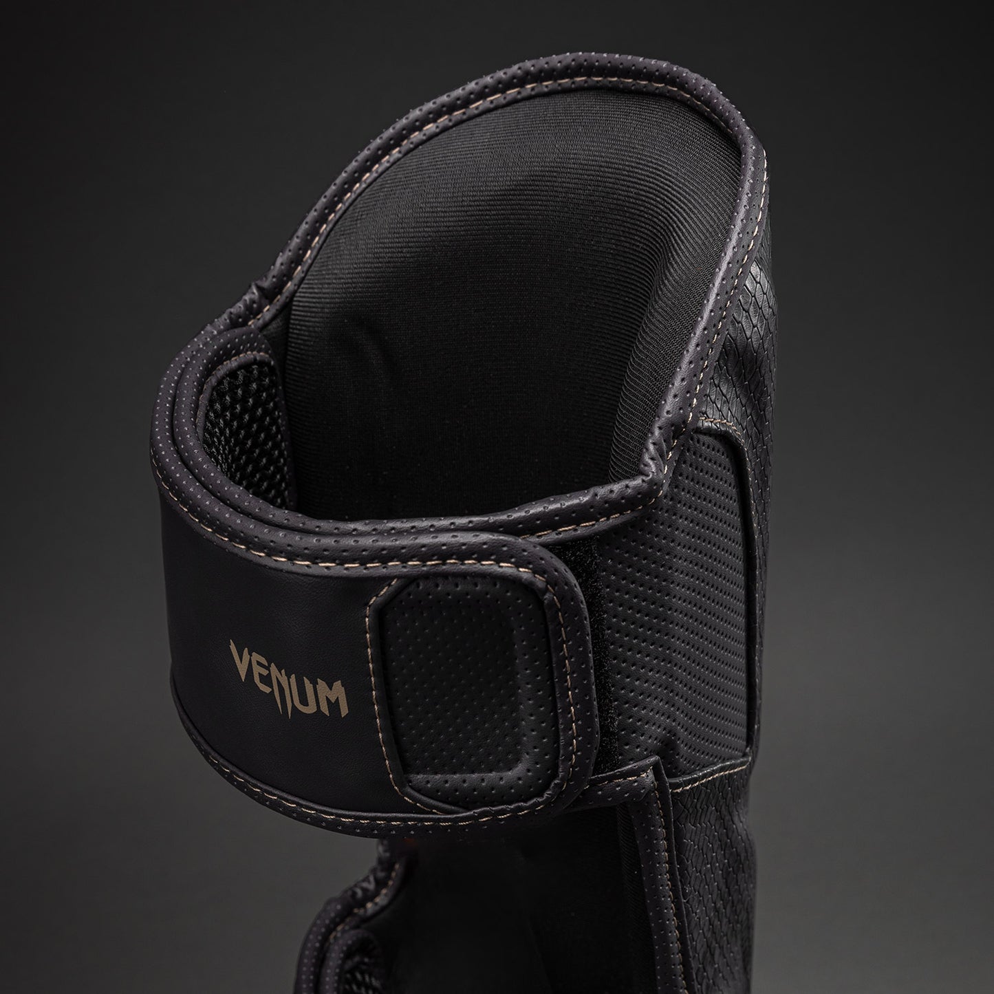 Venum Impact Evo Scales Espinilleras – Gris Oscuro