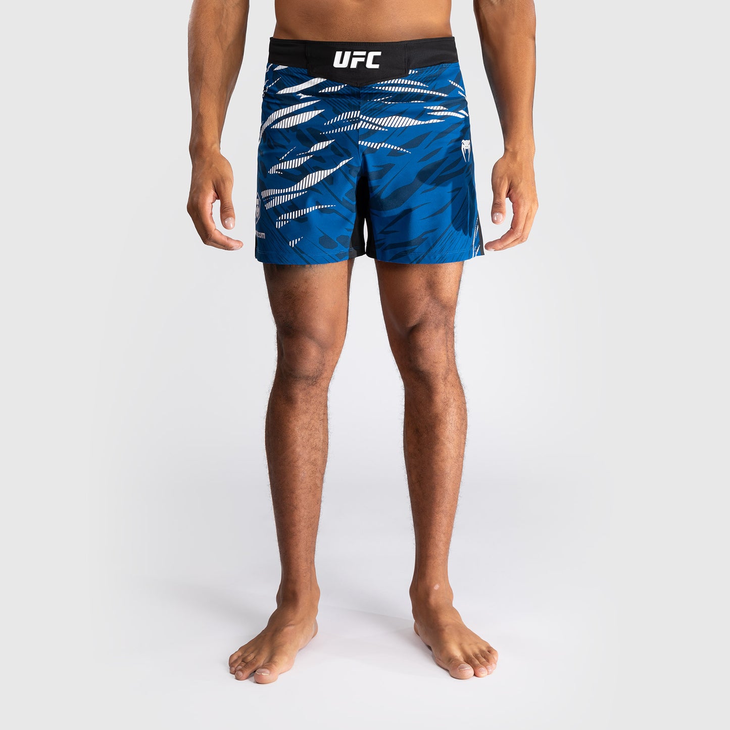 UFC Fusion by Venum Personalizados Authentic Fight Night Shorts de Lucha para Hombre - Ajuste Corto - Azul
