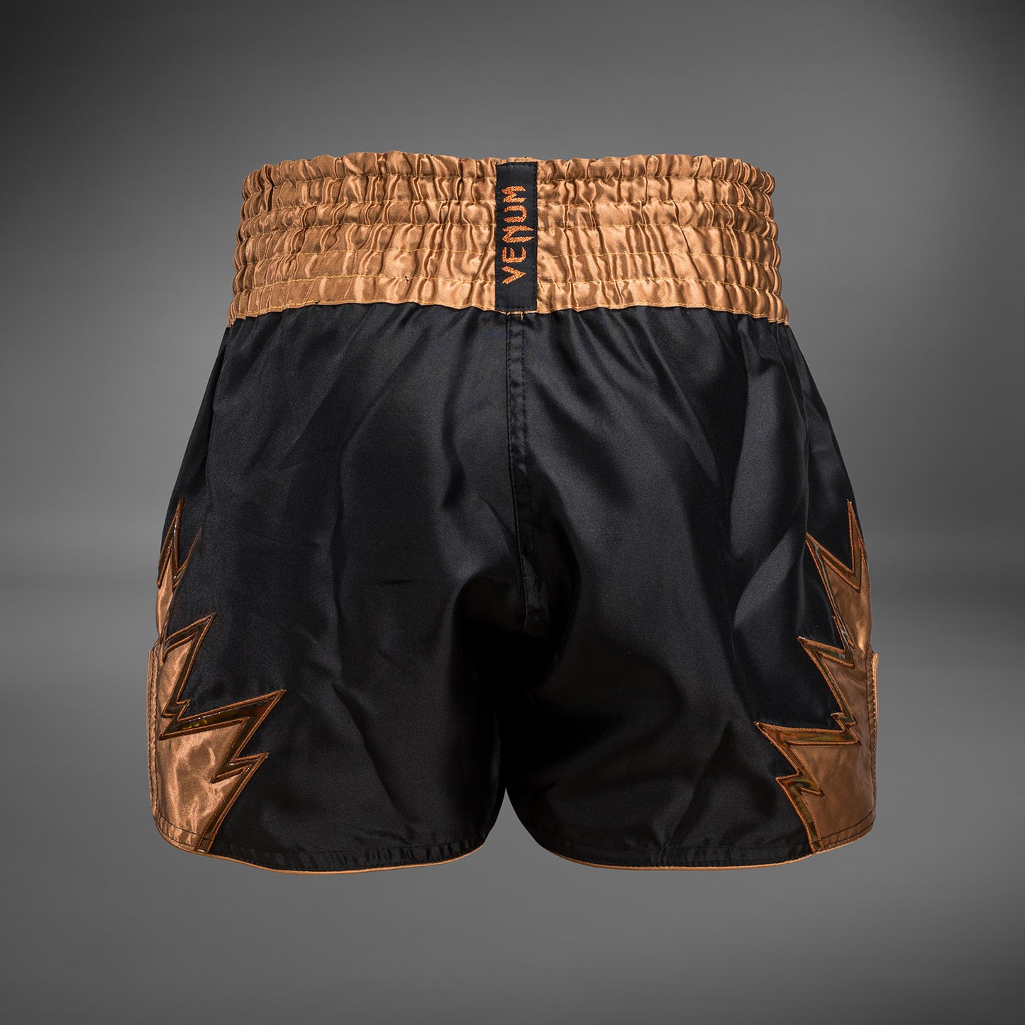 Venum Inferno Pantalones cortos de Muay Thai - Negro/Bronce