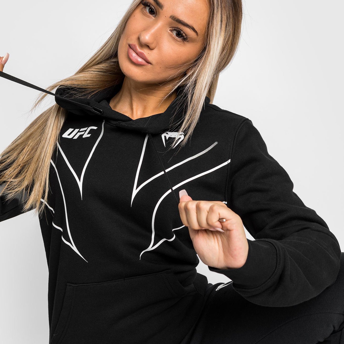 Sudadera con capucha UFC Venum Fight Night 2.0 para mujer - Negra