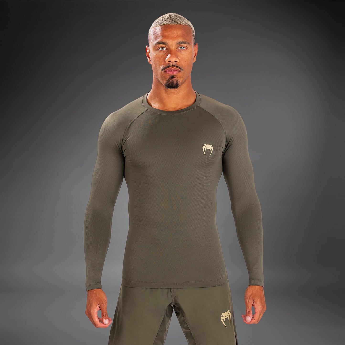 Venum Contender Lycra de manga larga para hombre - Caqui