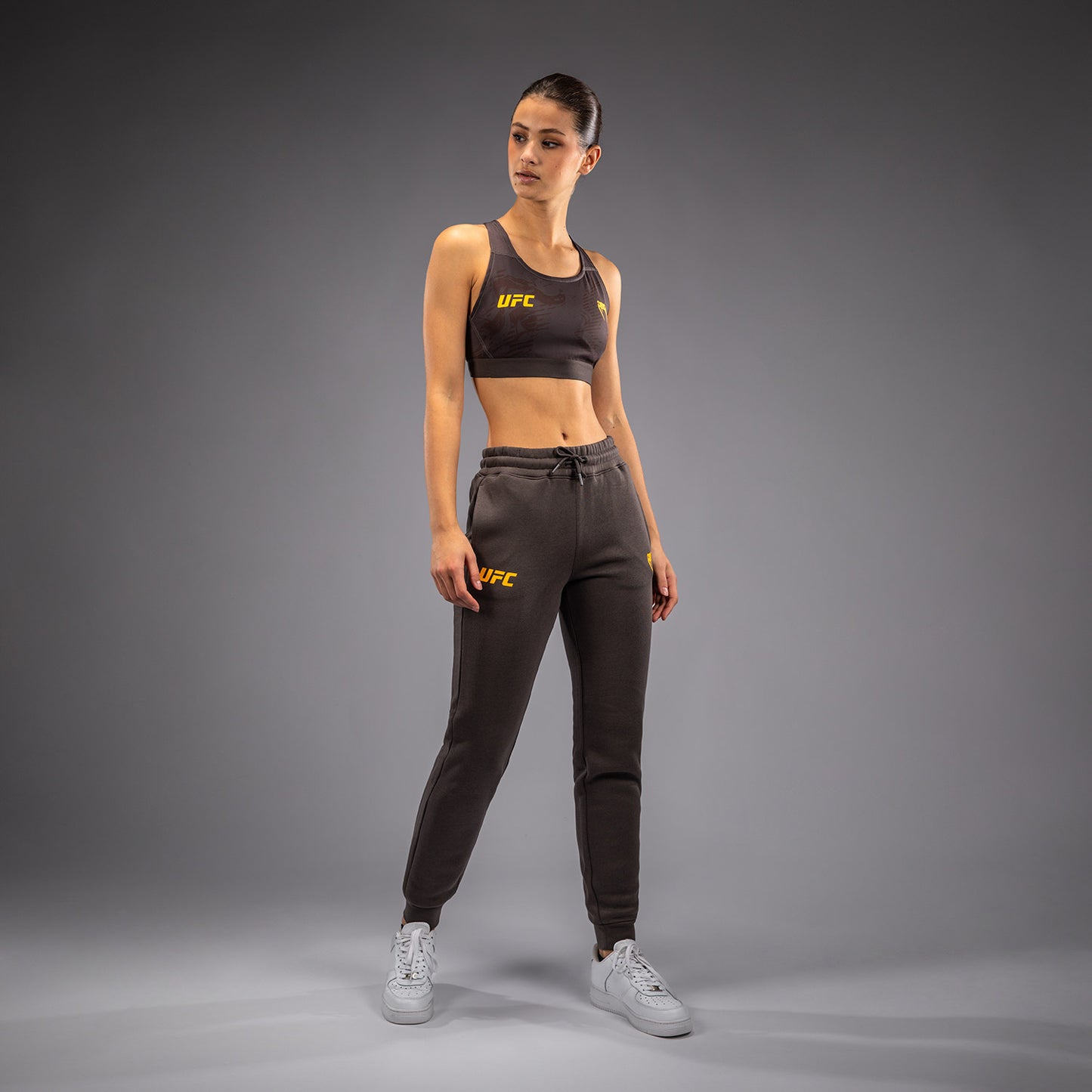 UFC Fusion by Venum Fight Week Pantalón de Algodón para Mujer - Solid Marrón tierra