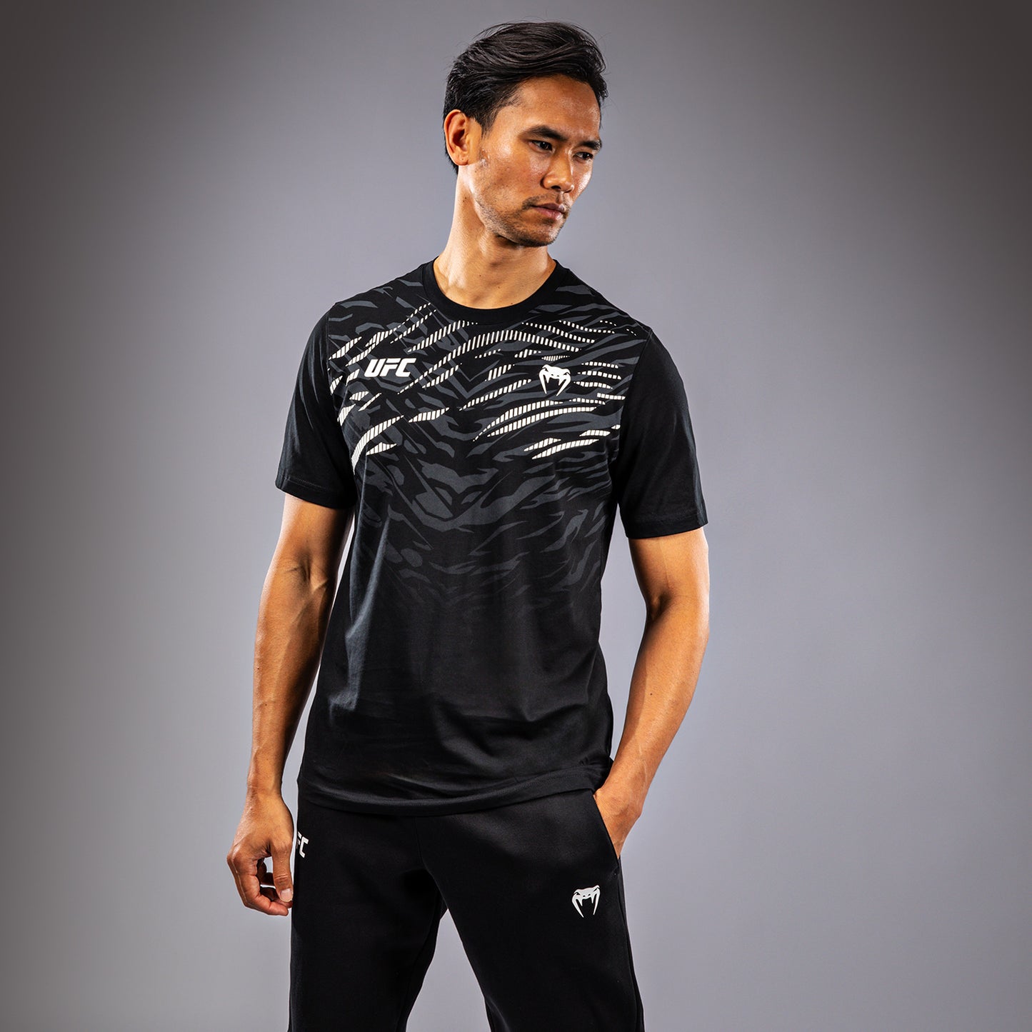 UFC Fusion by Venum Replica Camiseta de Manga Corta para Hombre - Negro