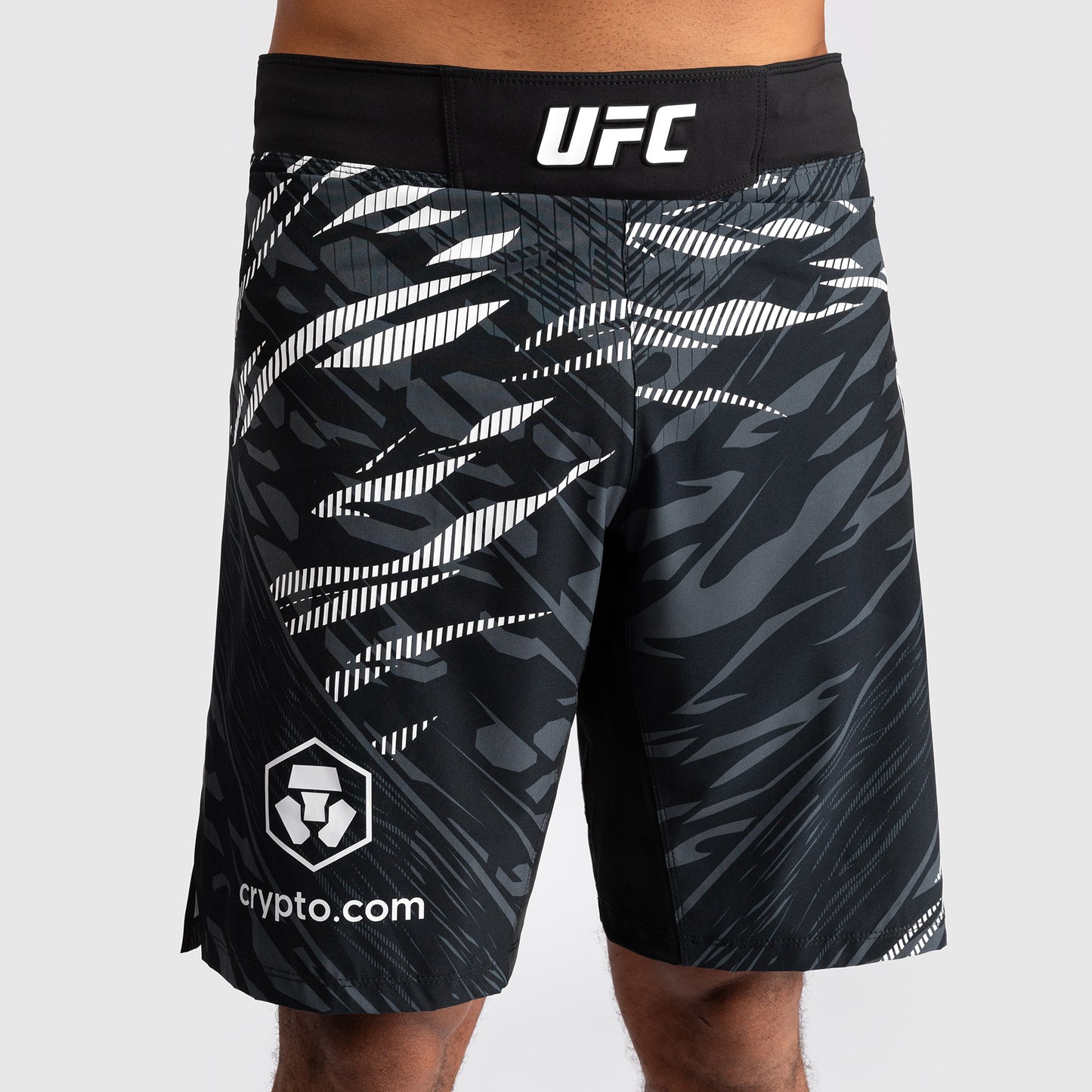 UFC Fusion by Venum Personalizados Authentic Fight Night Shorts de Lucha para Hombre - Ajuste Largo - Negro