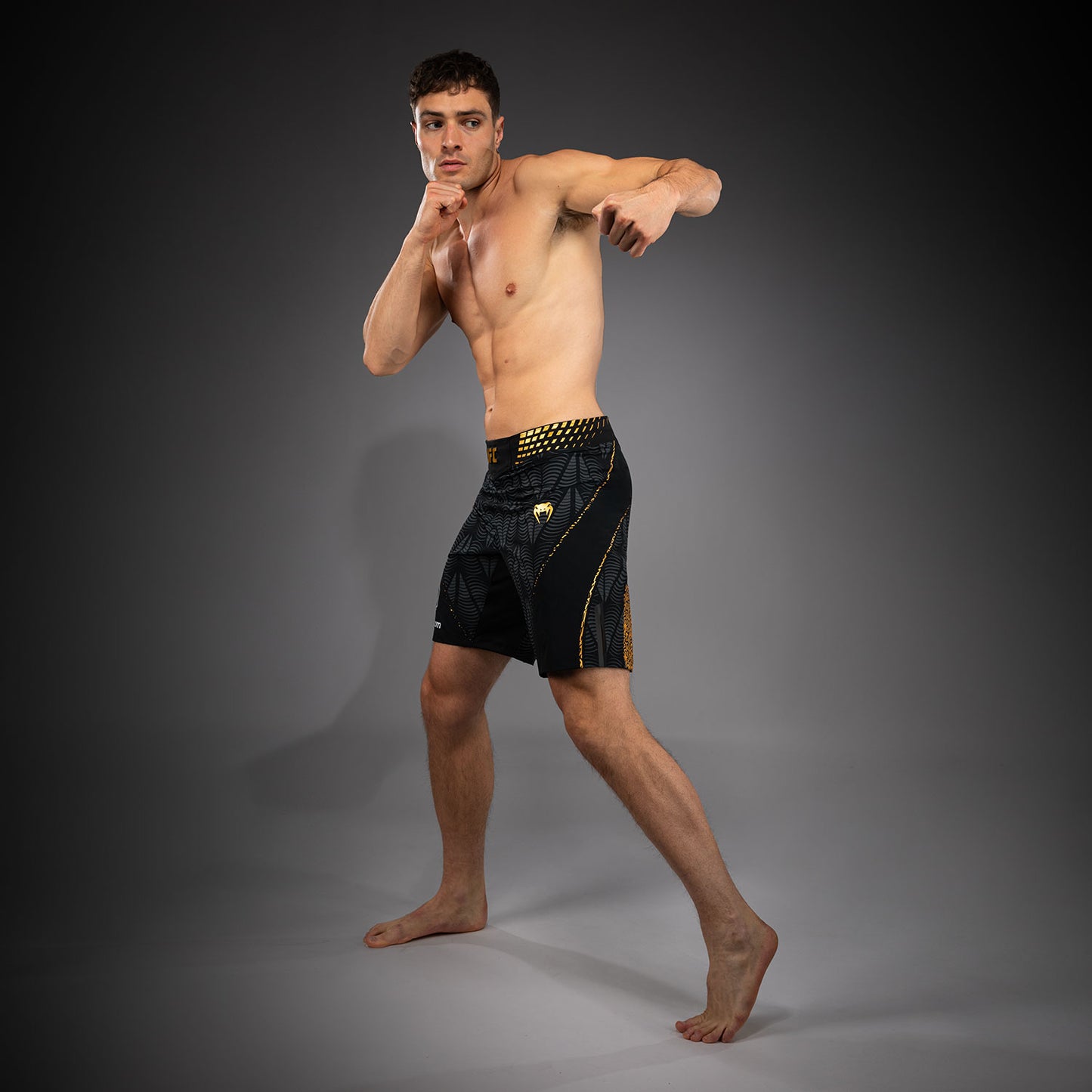 UFC Zenith by Venum Authentic Fight Night Short de pelea ajuste largo Hombre - Champion