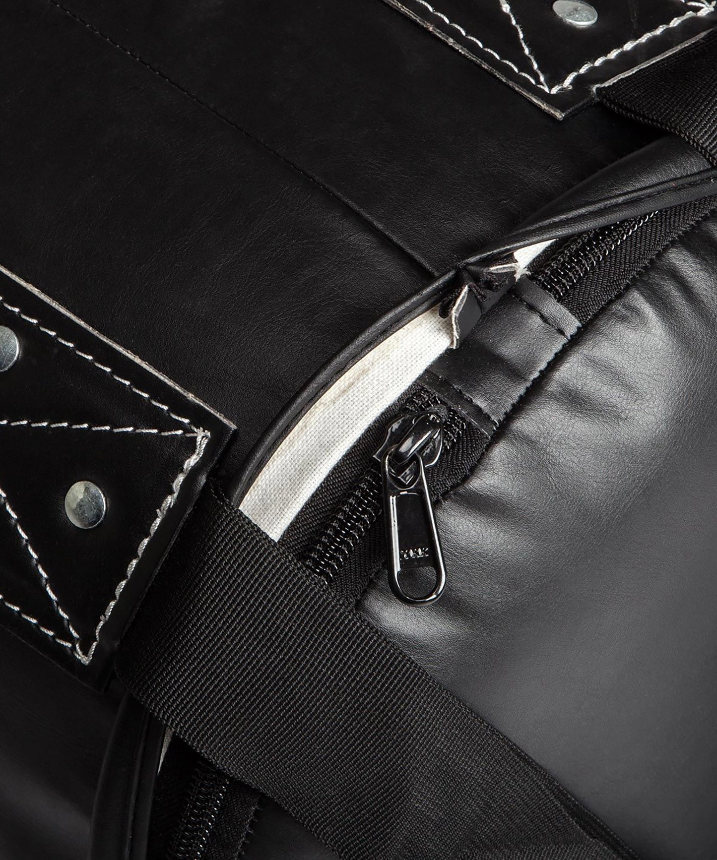 Saco de Boxeo Venum Challenger (gancho incluido) - Negro/Blanco - 170 cm - Lleno