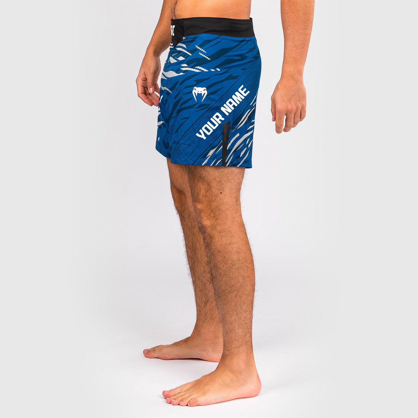 UFC Fusion by Venum Personalizados Authentic Fight Night Shorts de Lucha para Hombre - Ajuste Corto - Azul