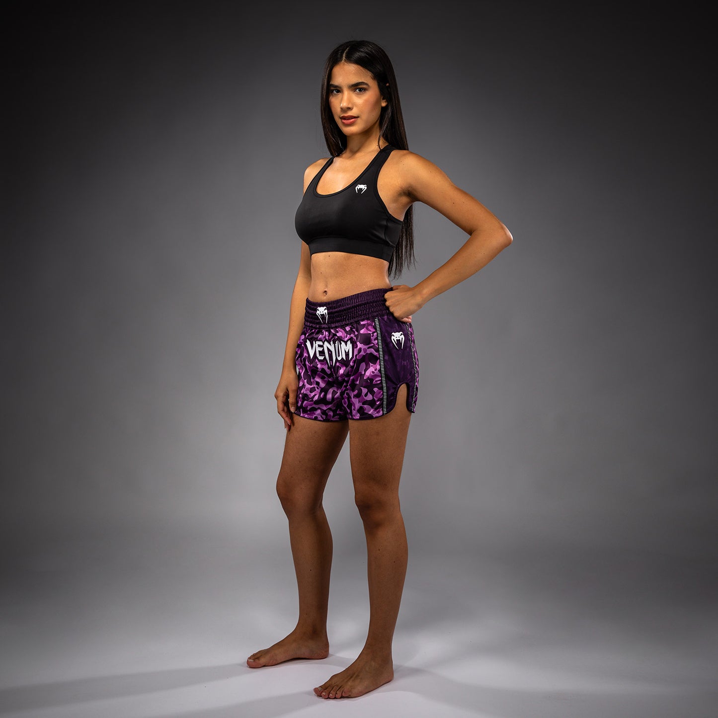 Venum Iris Pantalones Cortos de Muay Thai - Ciruela/Rosa