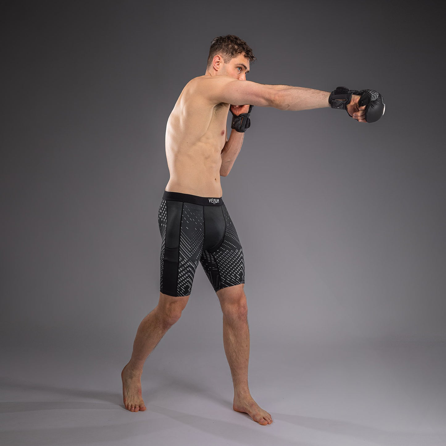 Venum Midnight Fury Short de Compresión – Negro/Gris/Plata