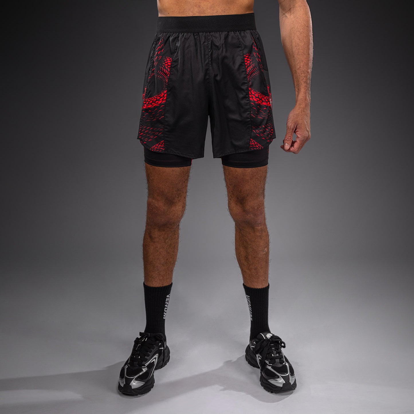 Venum Matupa Short de Entrenamiento - Negro/Rojo/Plata