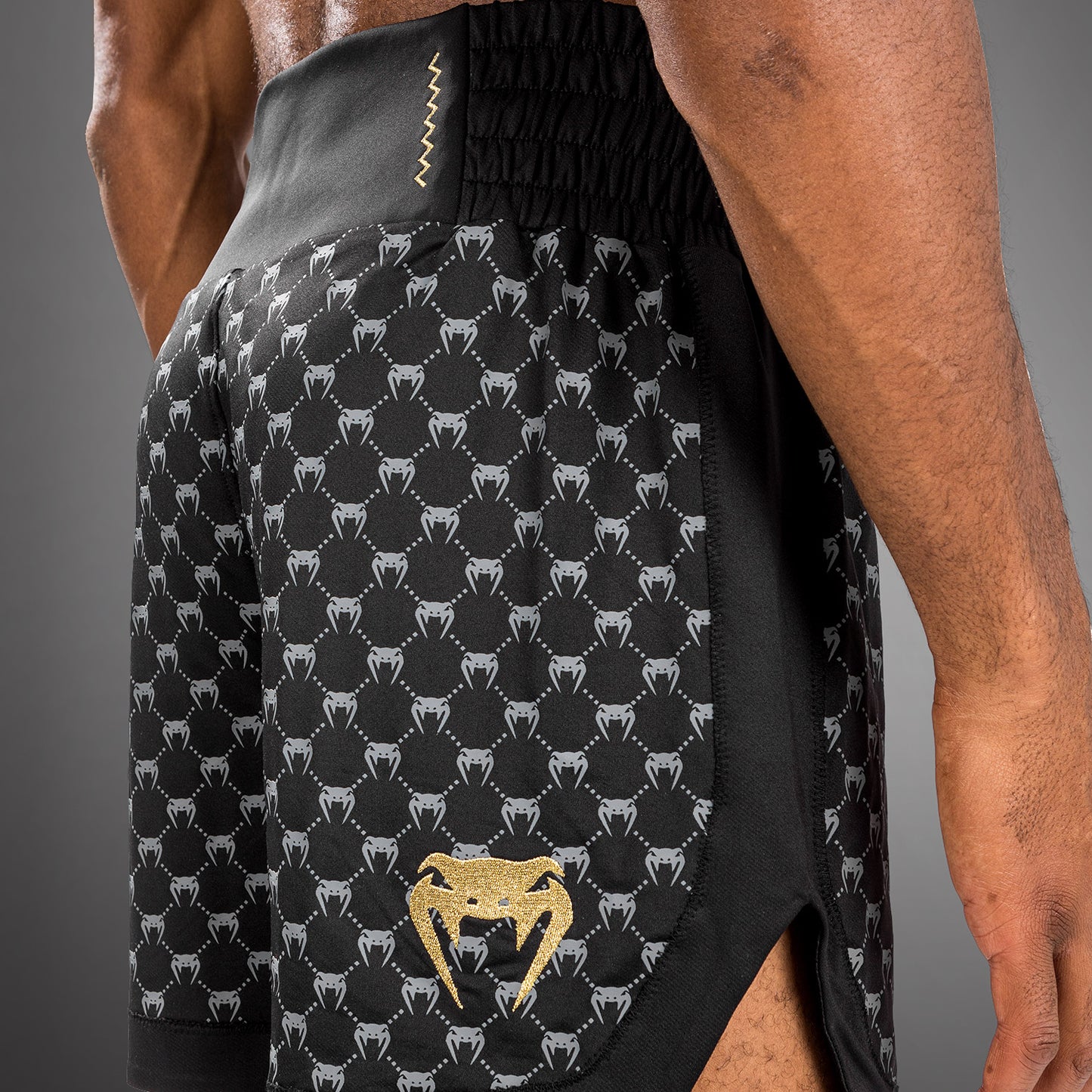Shorts de Boxeo Venum Monogram - Negro