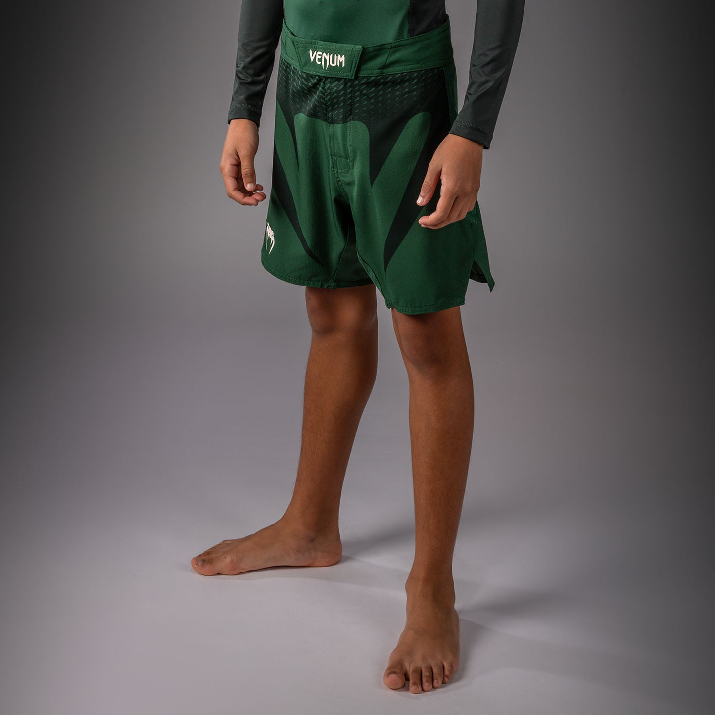 Venum Attack Fightshorts Niños - Verde Bosque/ Blanco Roto