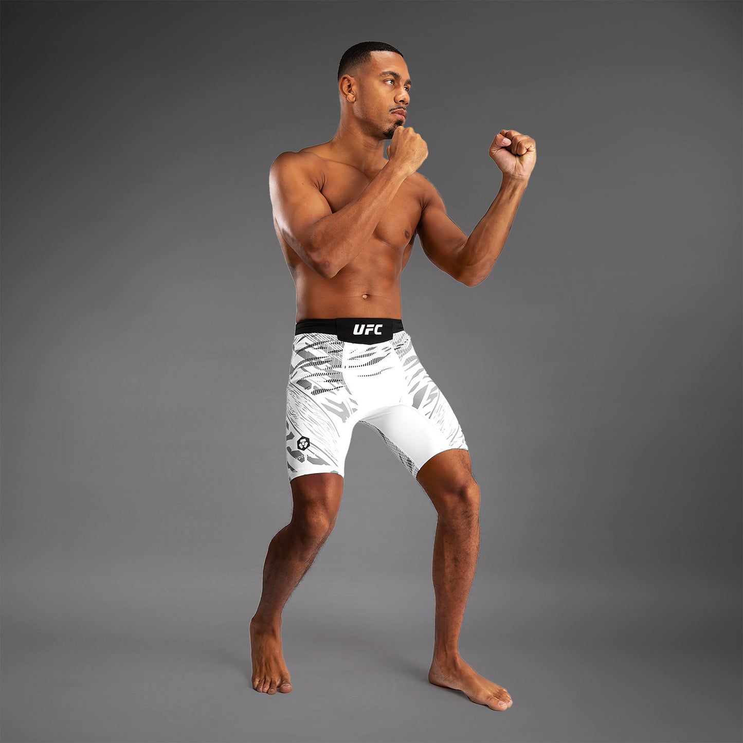 UFC Fusion by Venum Authentic Fight Night Vale Tudo Shorts para Hombre - Blanco