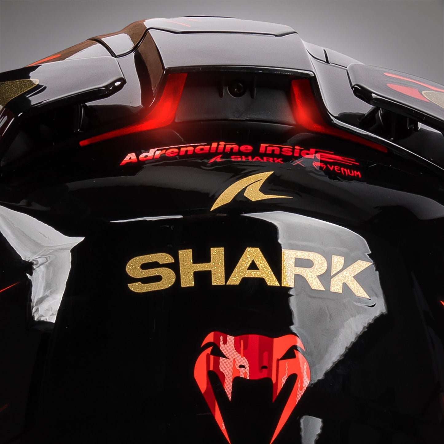 Venum x Shark Casco de moto SKWAL i3 JET - Rojo/Dorado