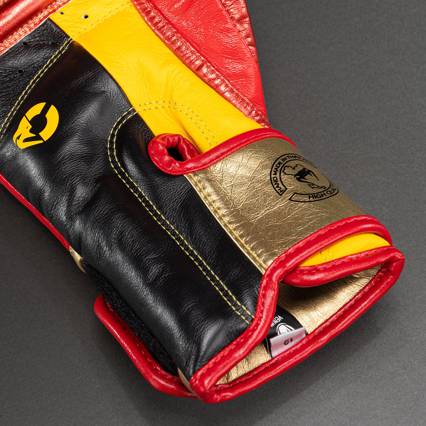 Guantes de Boxeo Venum Giant 3.0 - Rojo/Amarillo/Oro