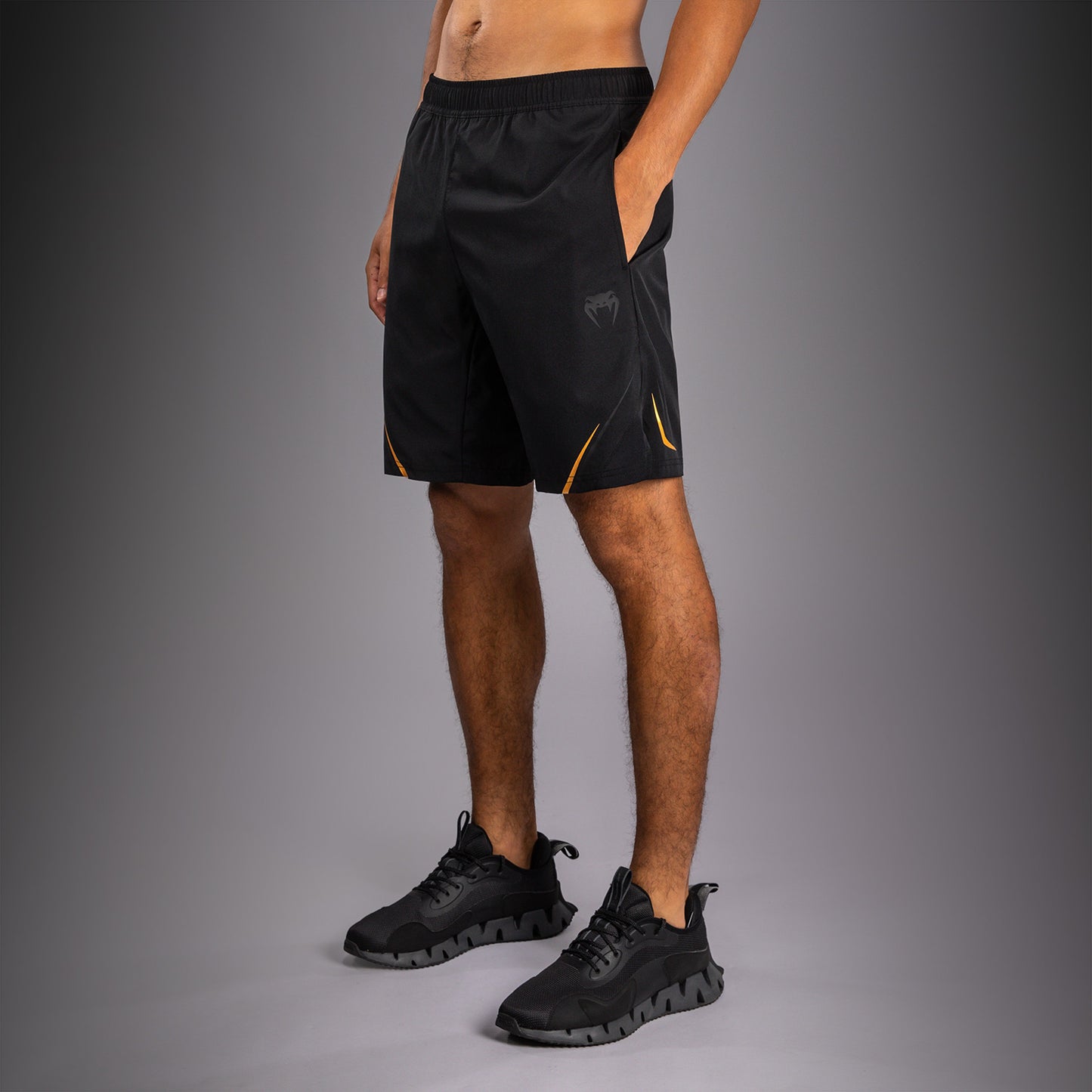Venum G-Core Pantalón Corto de Entrenamiento - Negro/Oro