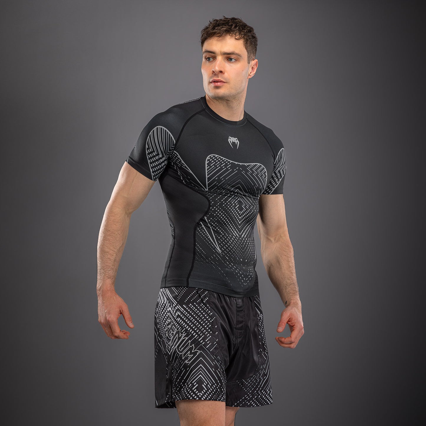 Venum Midnight Fury Rashguard Manga Corta – Negro/Gris/Plata