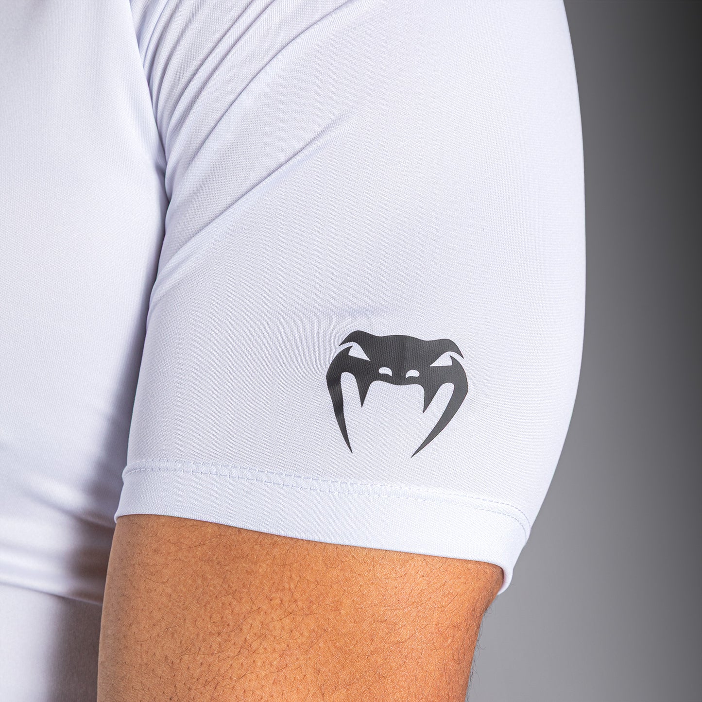 Venum Lineup Camiseta de Compresión Manga Corta - Blanco/Negro