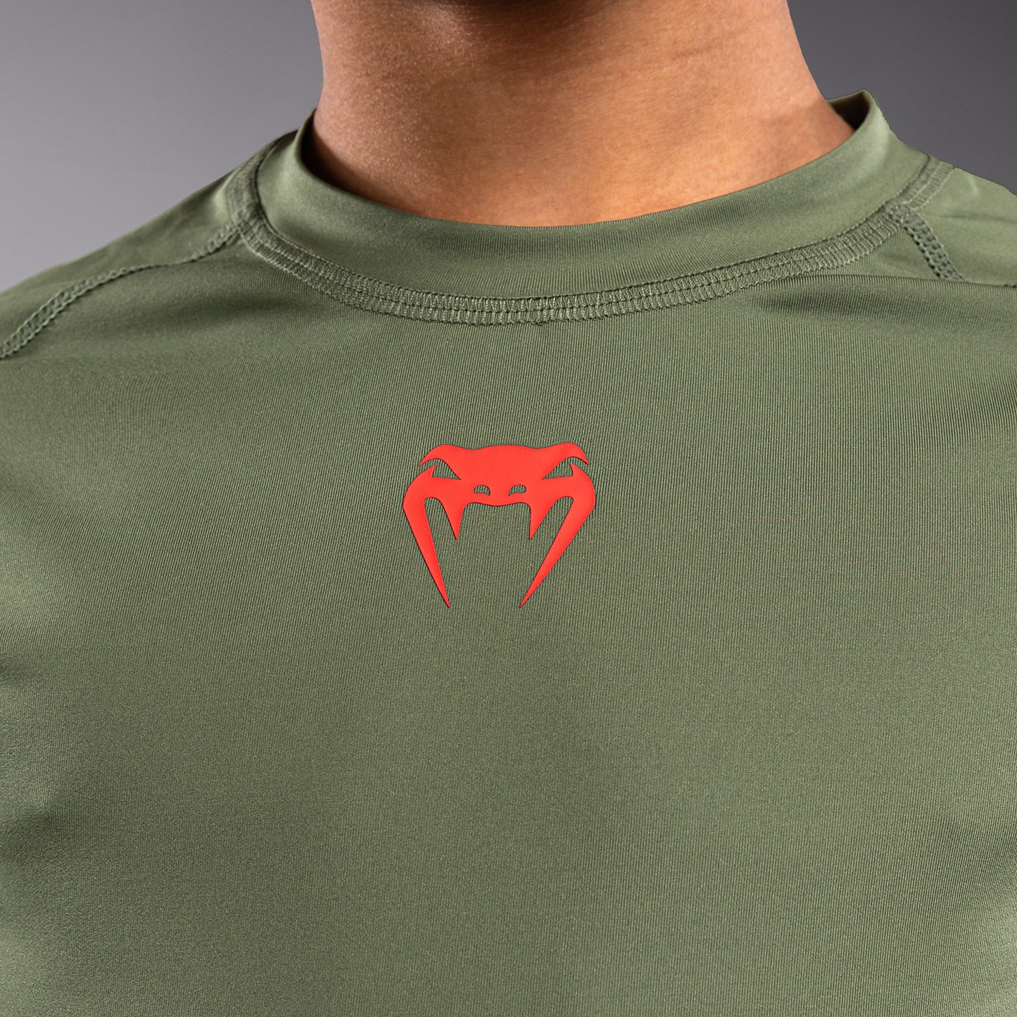 Venum Contender Rashguards Manga Larga para Niños - Verde Ejército/Naranja
