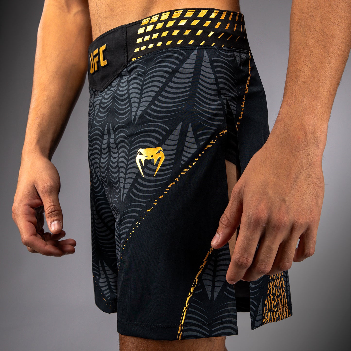 UFC Zenith by Venum Authentic Fight Night Short de pelea Gladiator Hombre - Champion