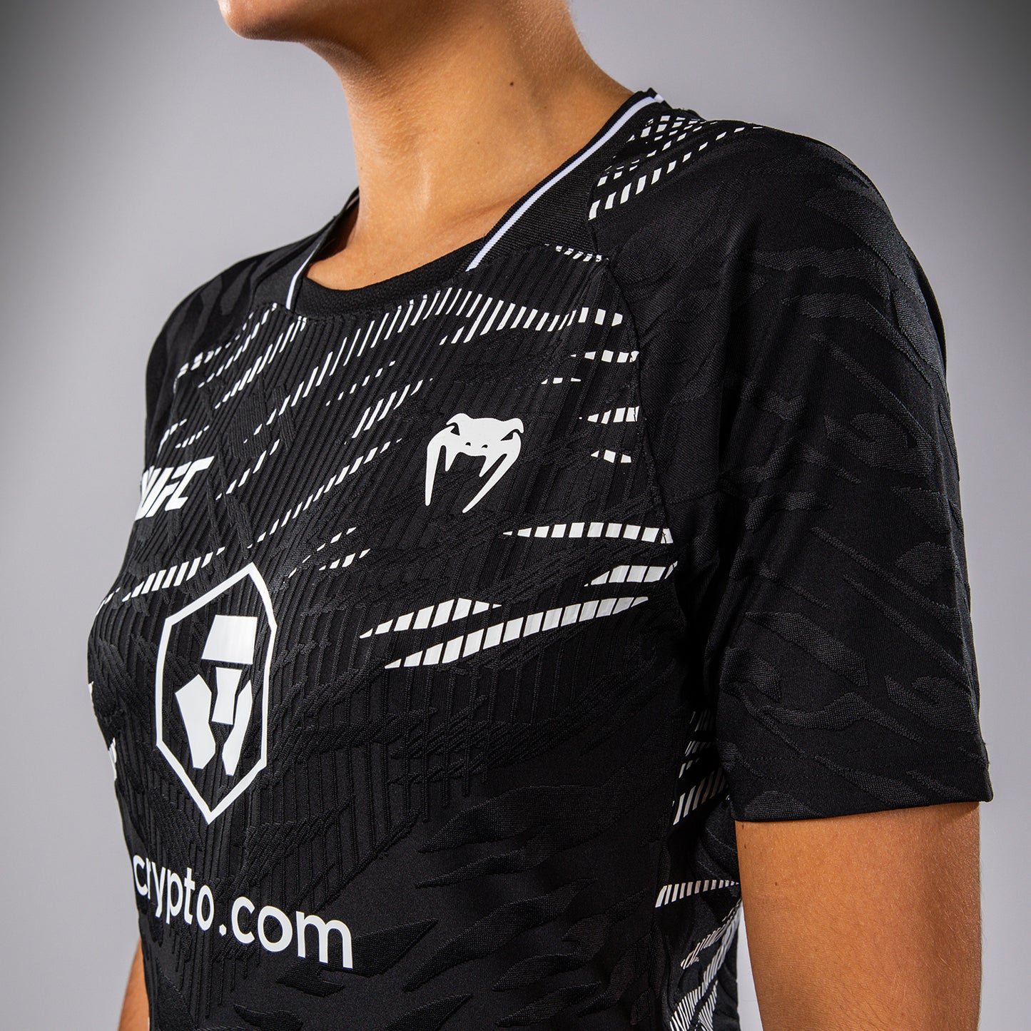 UFC Fusion by Venum Authentic Fight Night Camiseta de Salida para Mujer - Negro
