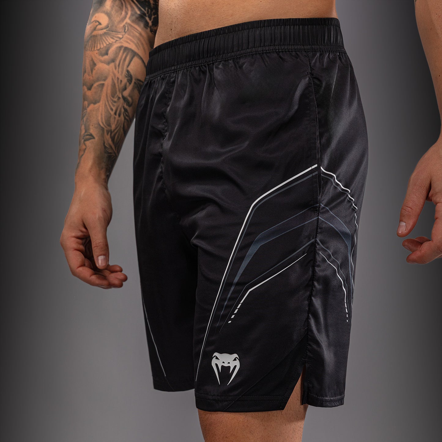 Venum Streamline Pantalón Corto de Entrenamiento – Negro/Blanco