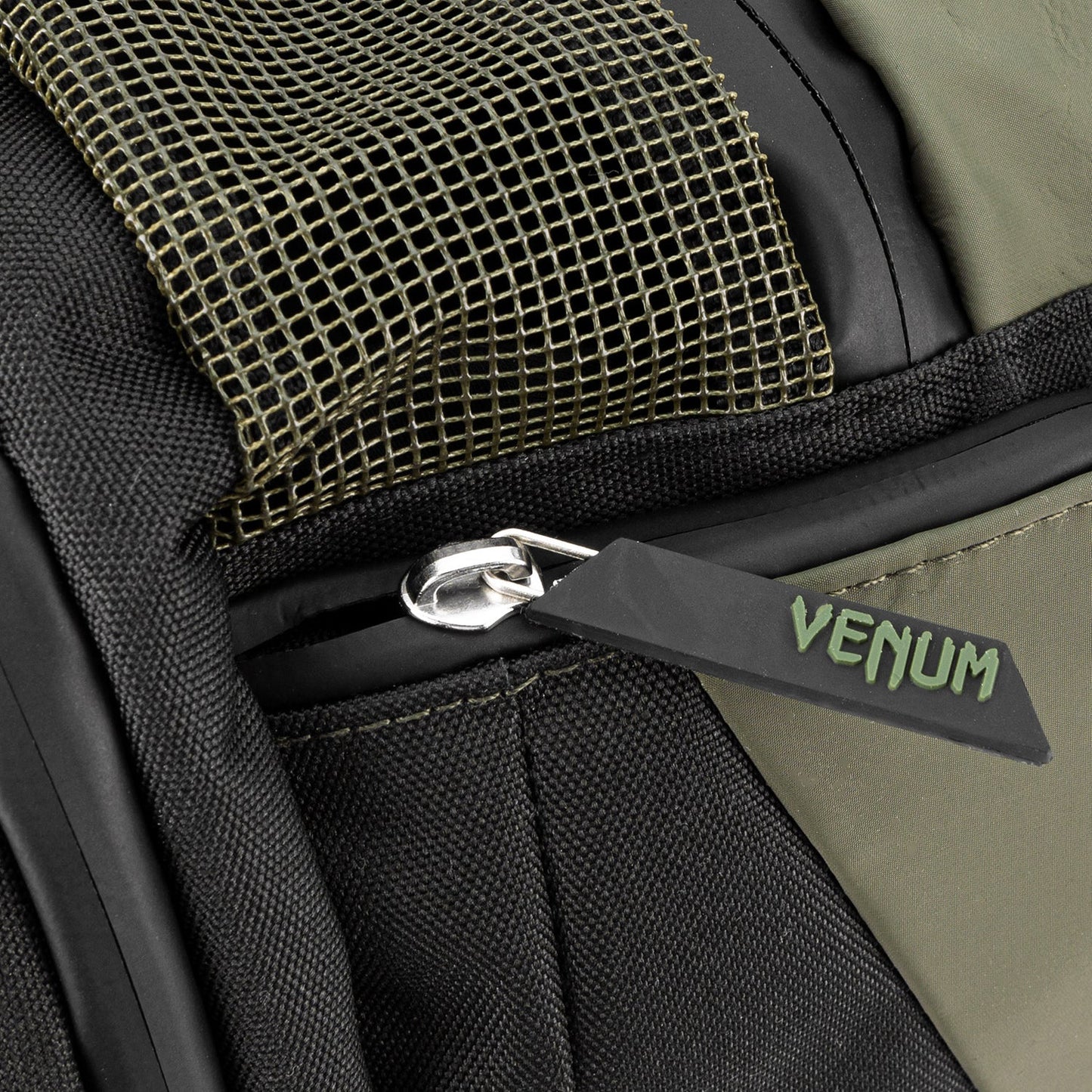 Venum Trainer Lite Evo Bolsa de Deporte (48L) – Caqui/Negro