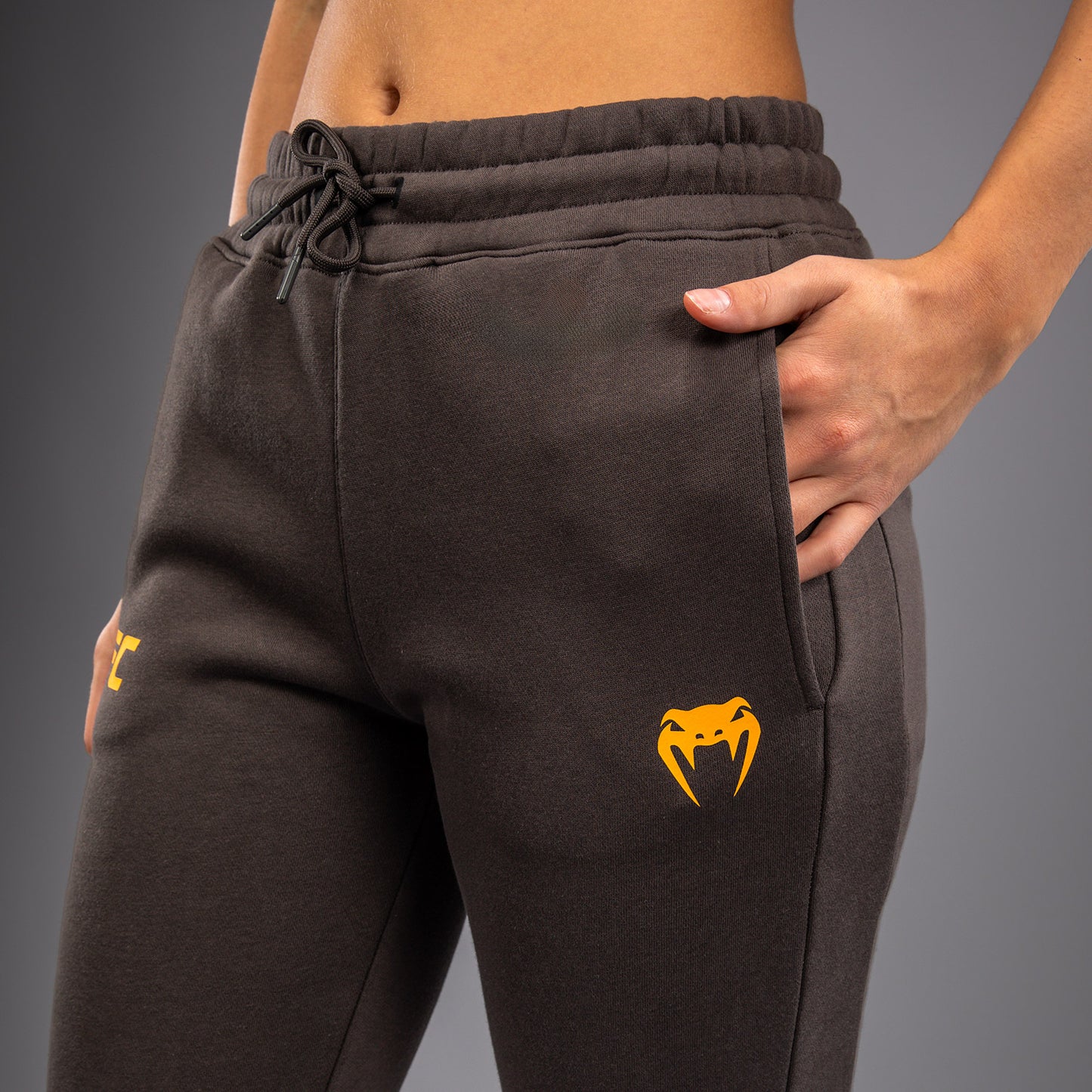 UFC Fusion by Venum Fight Week Pantalón de Algodón para Mujer - Solid Marrón tierra