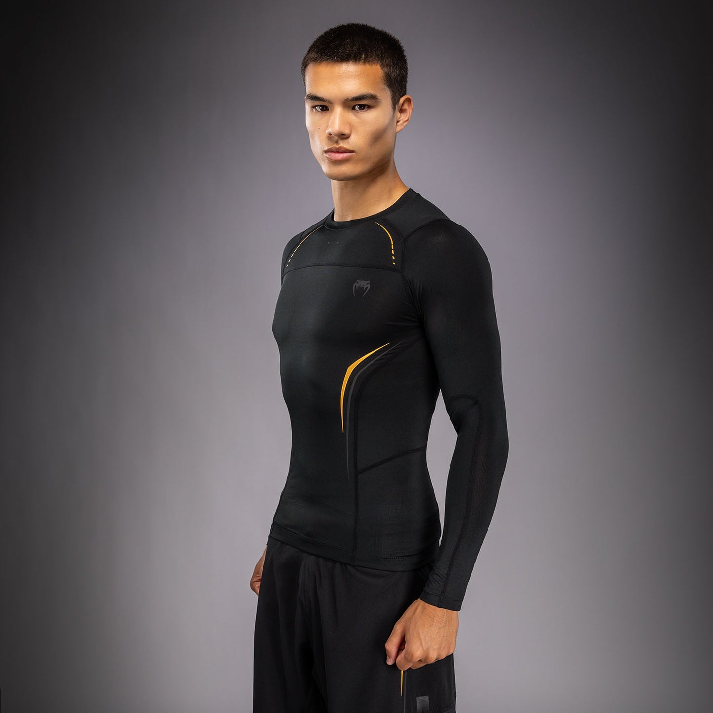 Venum G-Core Rashguard Manga Larga - Negro/Oro