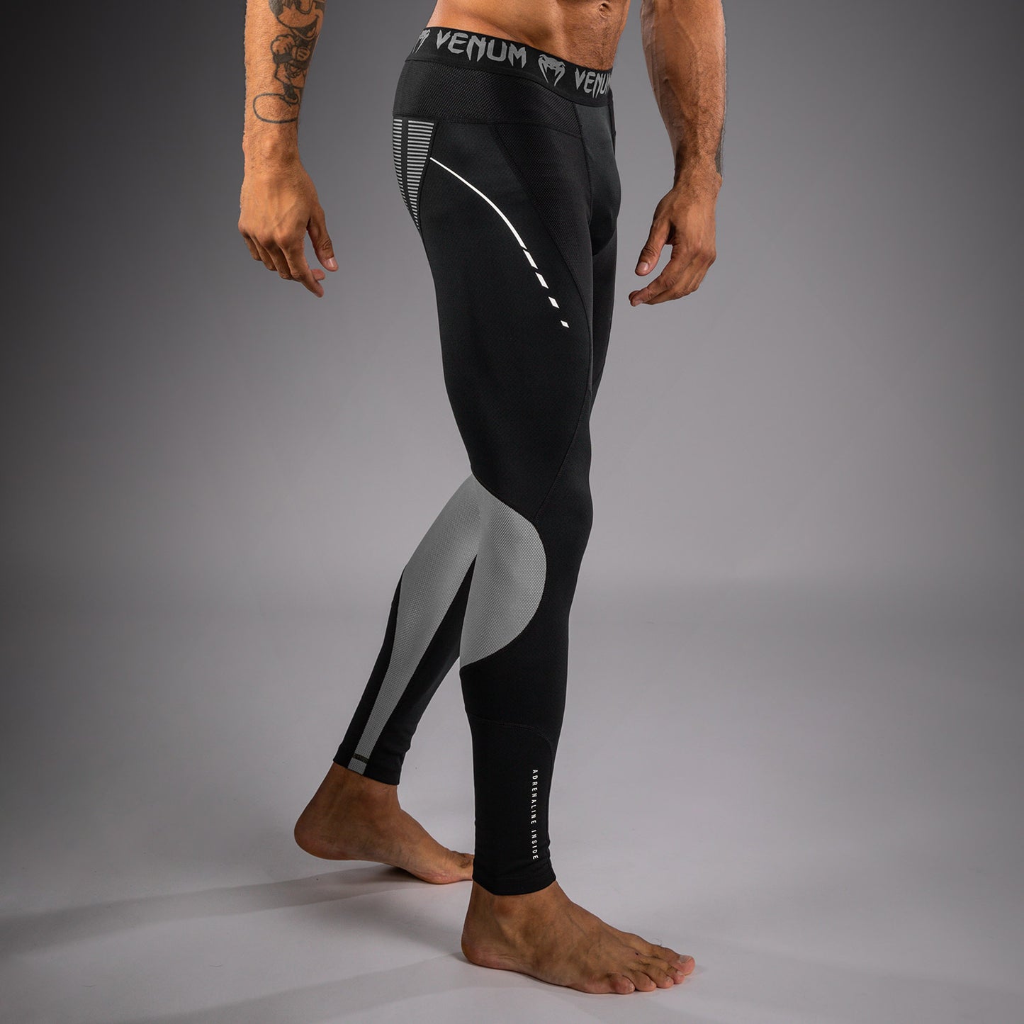 Venum Adrenaline Pantalones Compresores – Negro/Gris Plateado