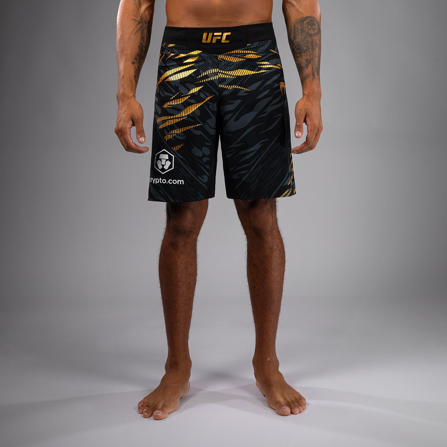 UFC Fusion by Venum Authentic Fight Night Shorts de Lucha para Hombre - Ajuste Largo - Champion