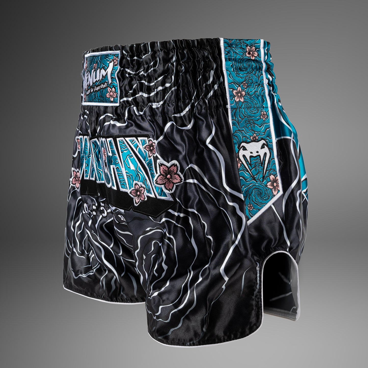 Venum x Tawanchay Pantalones Cortos de Muay Thaï – Negro/Blanco