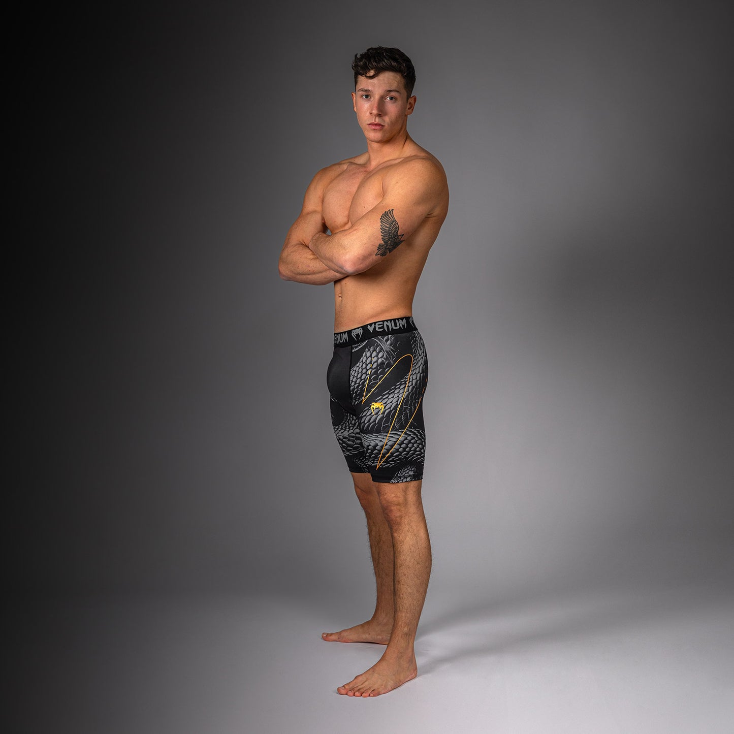 Venum Matupa Short de Compresión - Negro/Gris/Oro