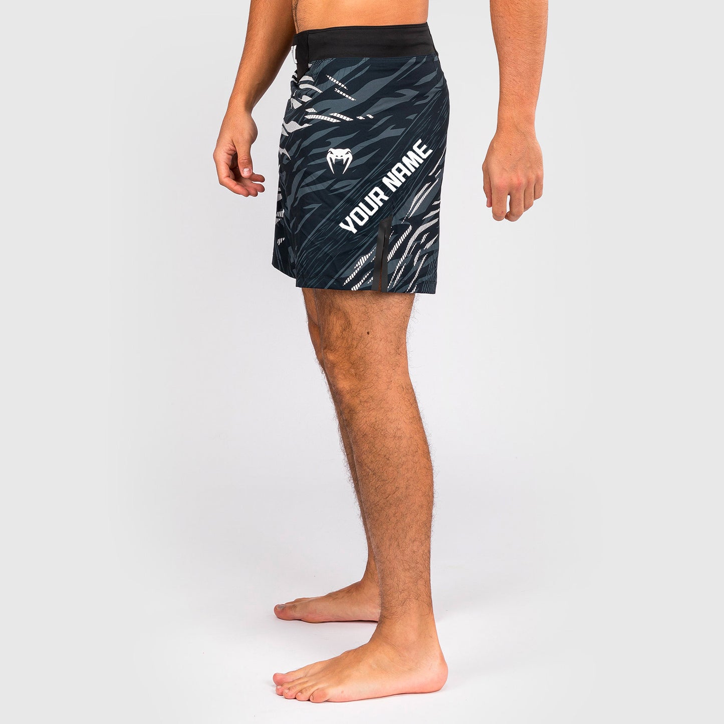 UFC Fusion by Venum Personalizados Authentic Fight Night Shorts de Lucha para Hombre - Ajuste Corto - Negro