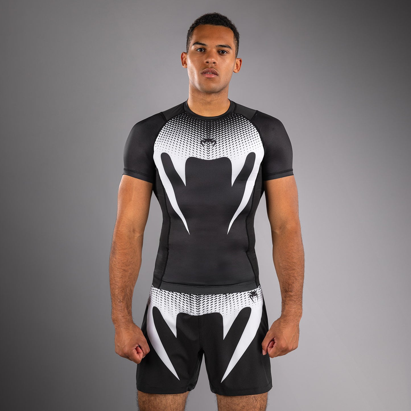 Venum No Gi Rashguards - Negro/Blanco