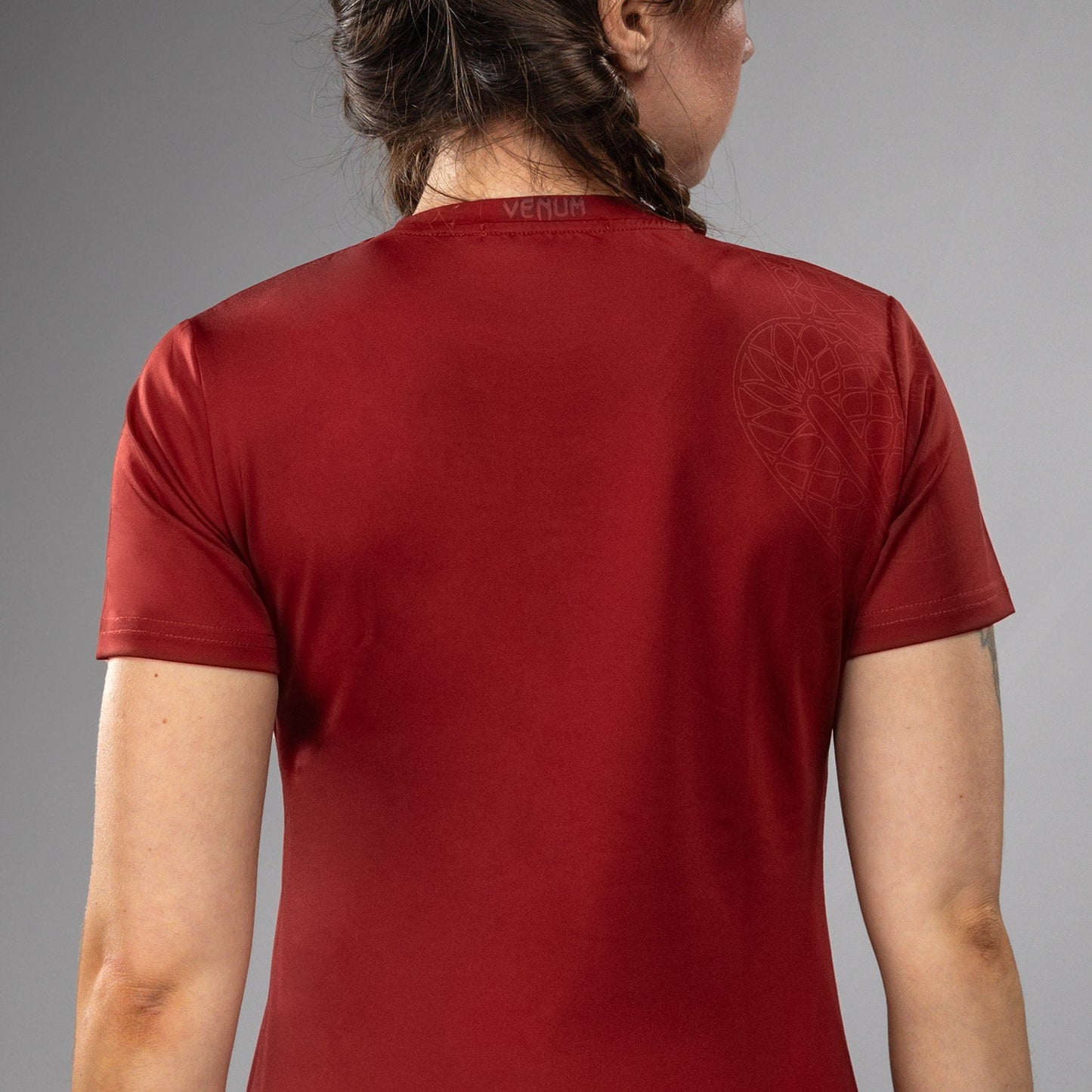 Venum Serpenti Camiseta Dry-Tech para Mujer – Burdeos/Marfil