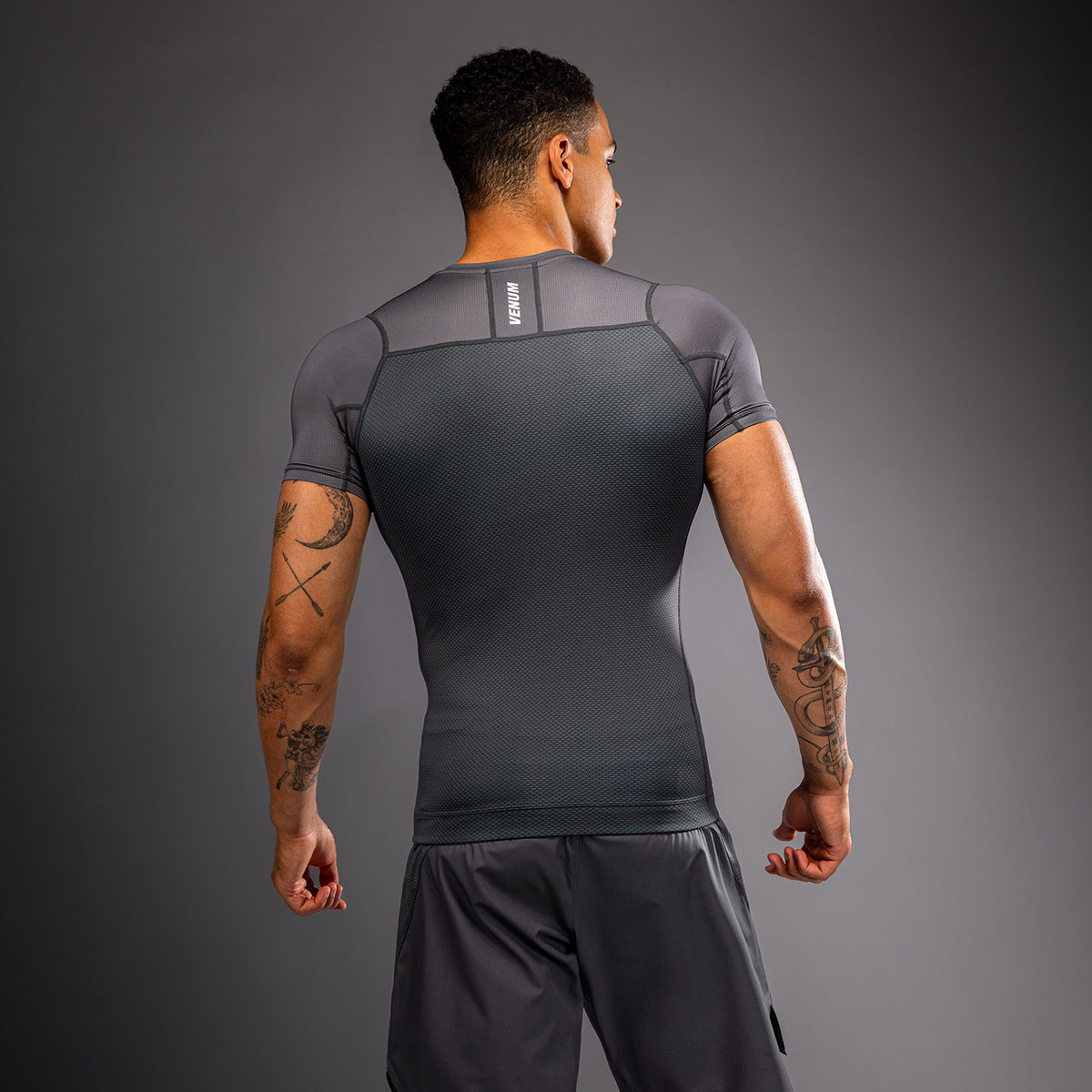 Venum G-Fit Scale Rashguard de manga corta - Gris