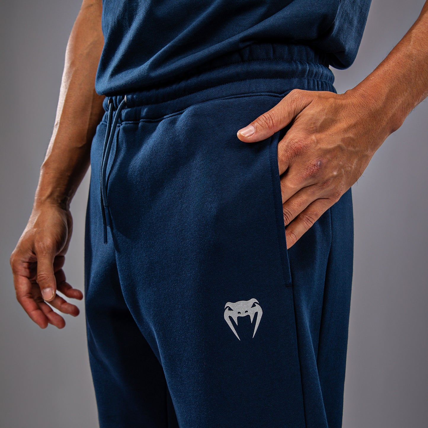 UFC Fusion by Venum Fight Week Pantalón de Algodón para Hombre - Solid Azul oceánico