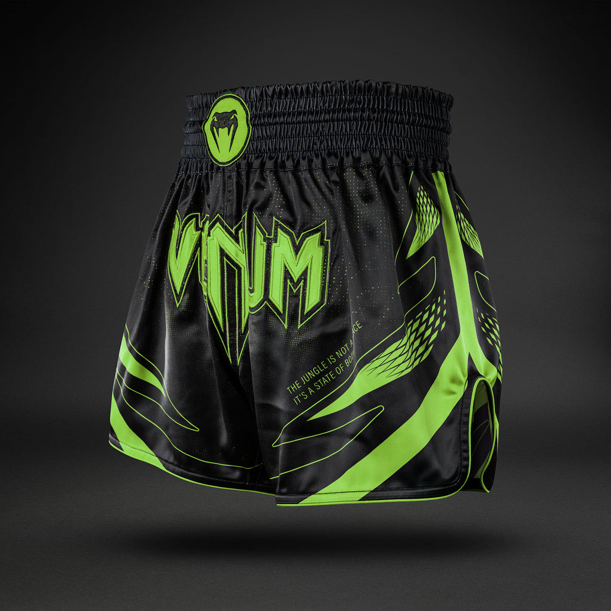 Venum Amazonia Reborn Pantalón corto de Muay Thai - Negro/Verde