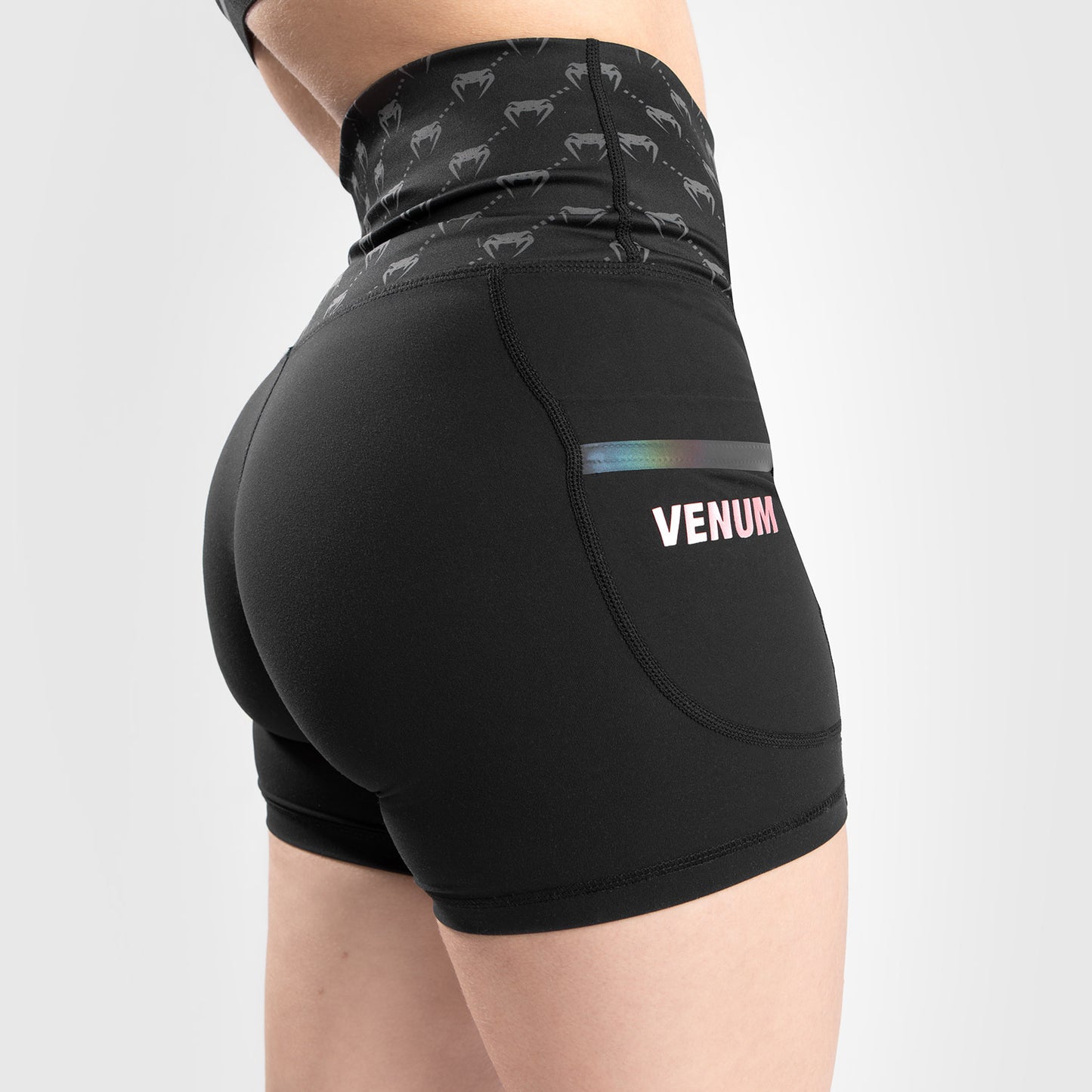 Shorts de Ciclismo Venum Monogram para Mujer – Negro/Oro Rosa