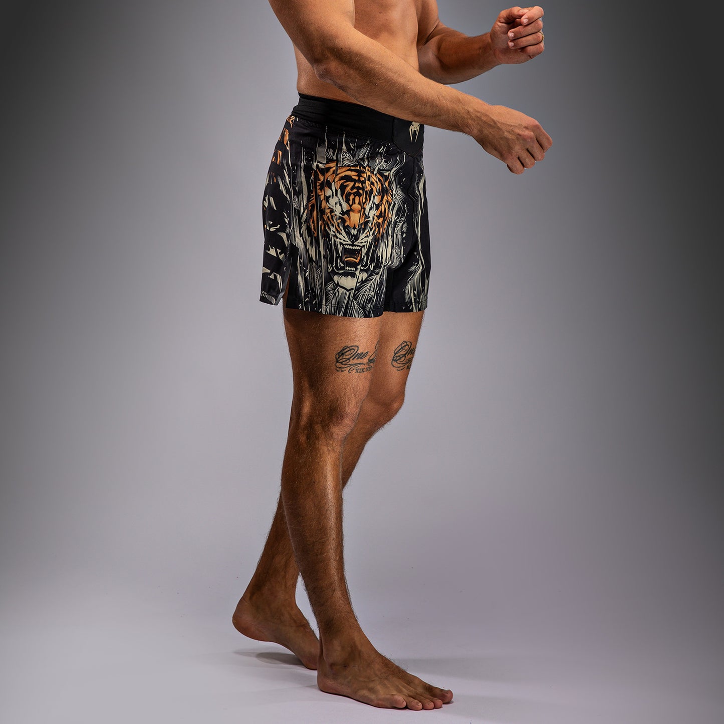 Venum Tiger Pantalones de Lucha para Hombre - Negro/Naranja Neón