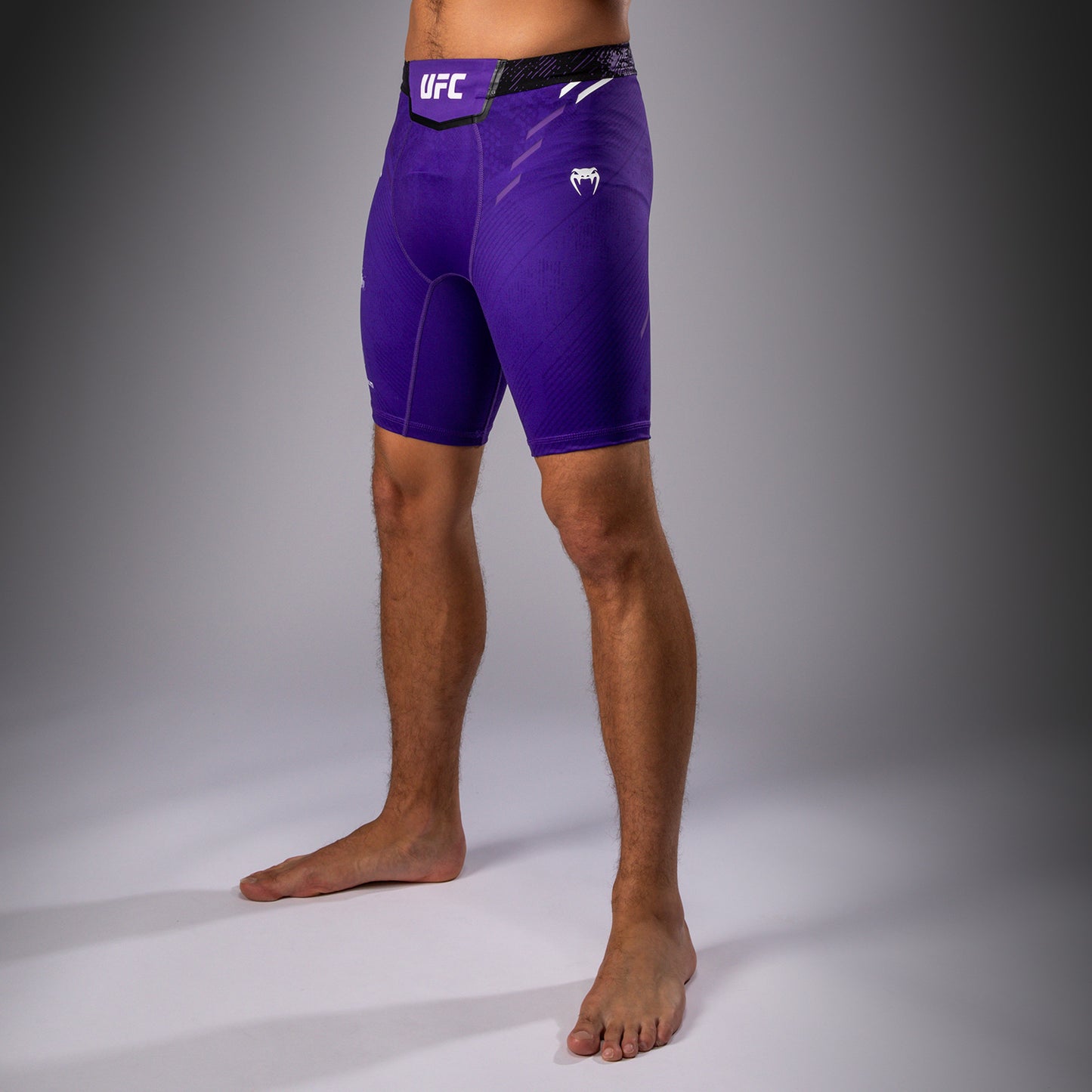 UFC Adrenaline by Venum Authentic Fight Night Vale Tudo Shorts para Hombre - Morado