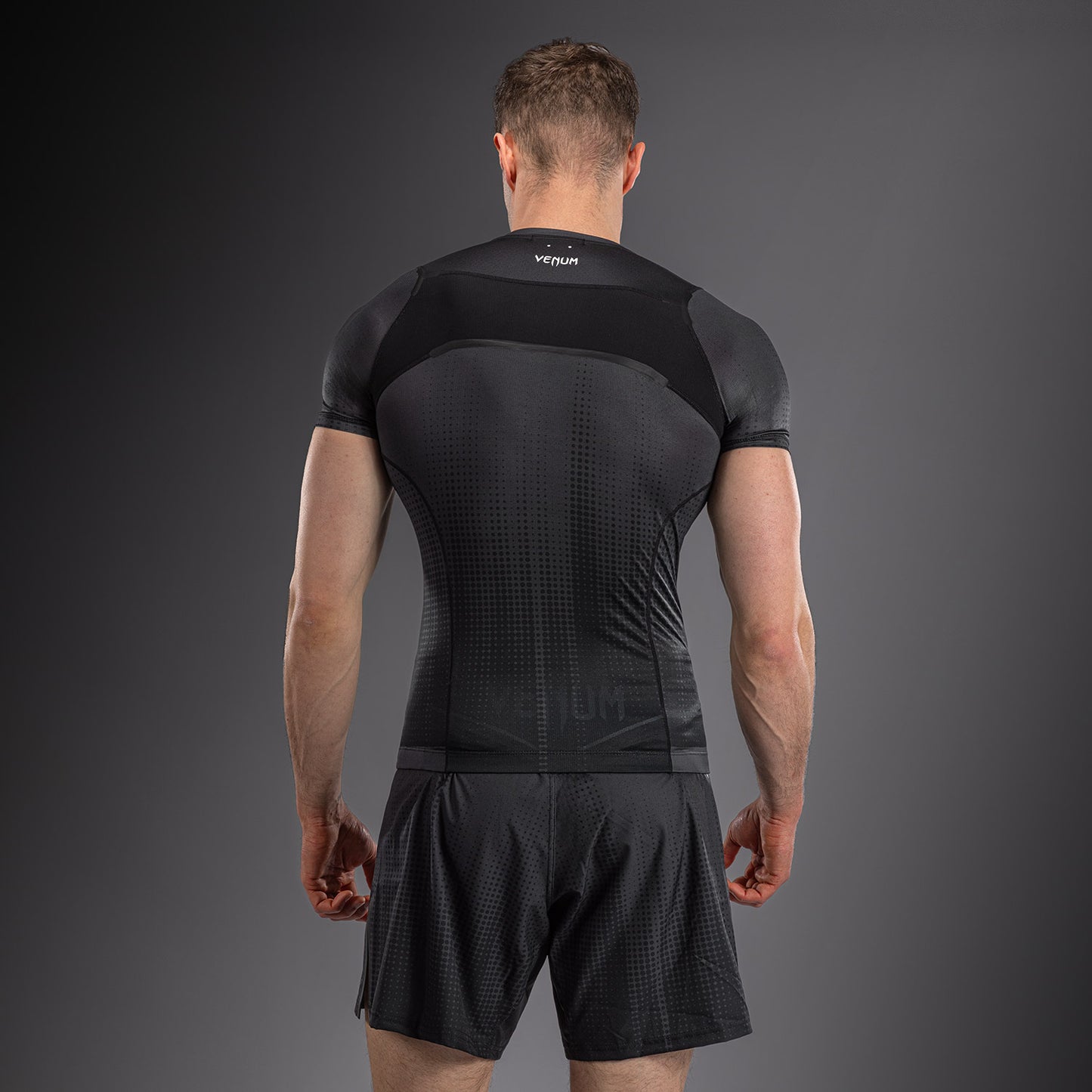 Venum Stealth Rashguard Manga Corta – Negro/Blanco