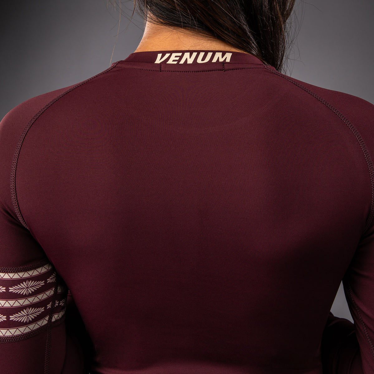 Venum Talisman Rashguard de Manga Larga - Ciruela