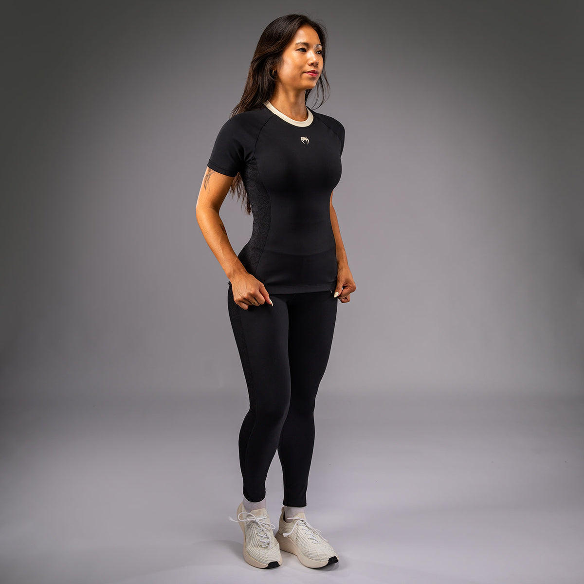 Venum Viper Rashguard de manga corta para mujer - Negro