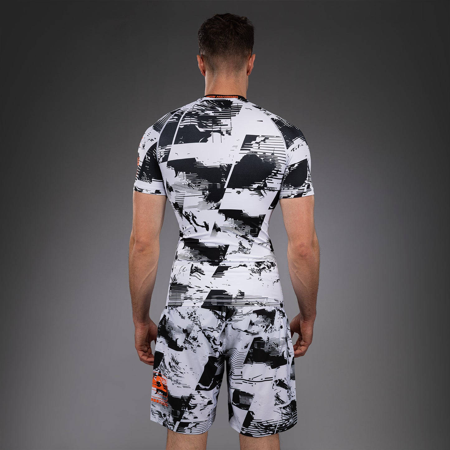 UFC Zenith by Venum Authentic Fight Week Rashguard de manga corta Performance Hombre - Blanco